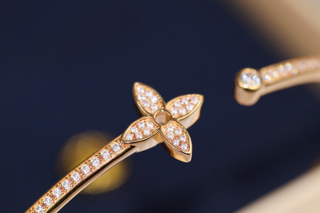 Aura IDYLLE PINK GOLD OPEN BRACELET DIAMOND PAVED