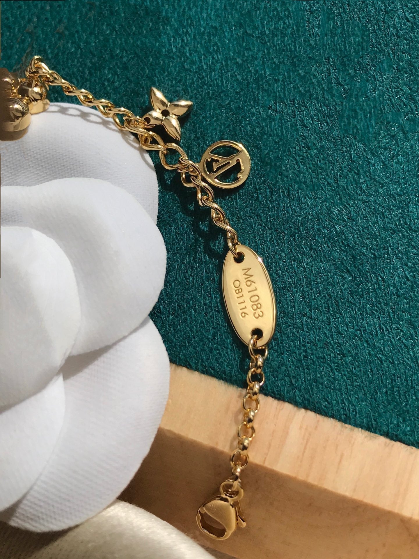 Aura BLOOMING PINK GOLD MOP BRACELET