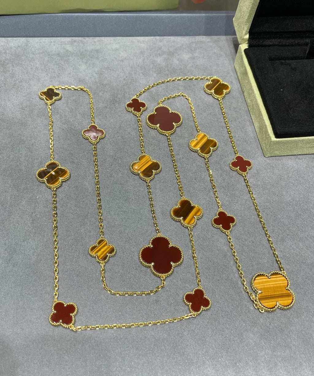Aura CLOVER 16 MOTIV KARNEOL TIGERAUGE ROSÉGOLD HALSKETTE