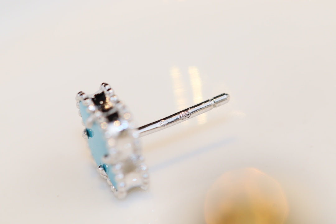 Aura CLOVER MINI TURQUOISE SILVER STUD EARRINGS
