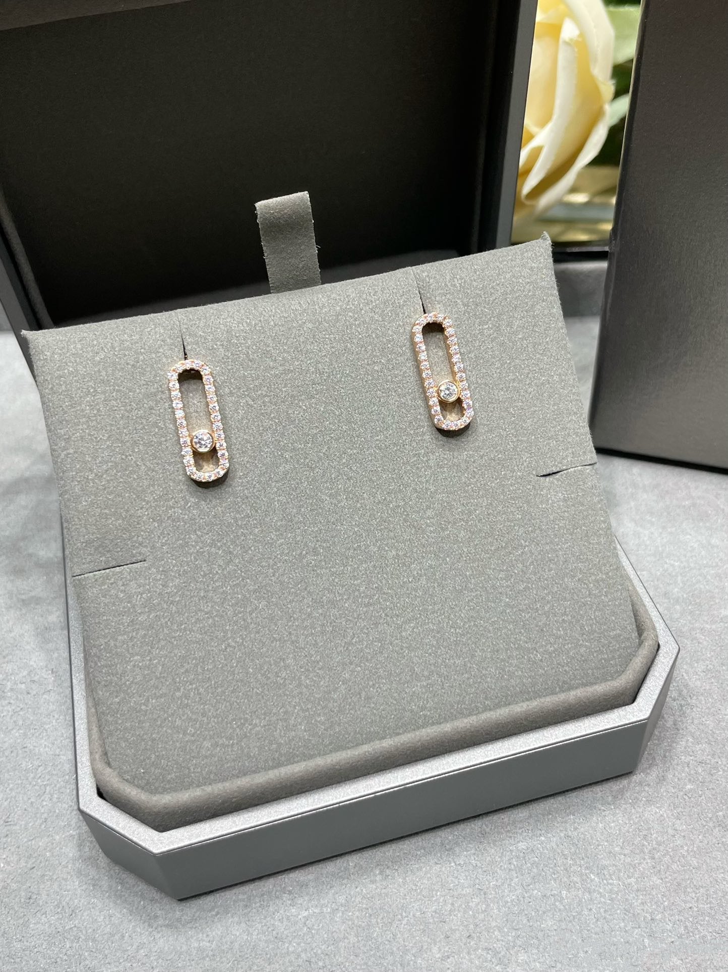 [Aura ] MOVE UNO STUD DIAMOND PAVED EARRINGS