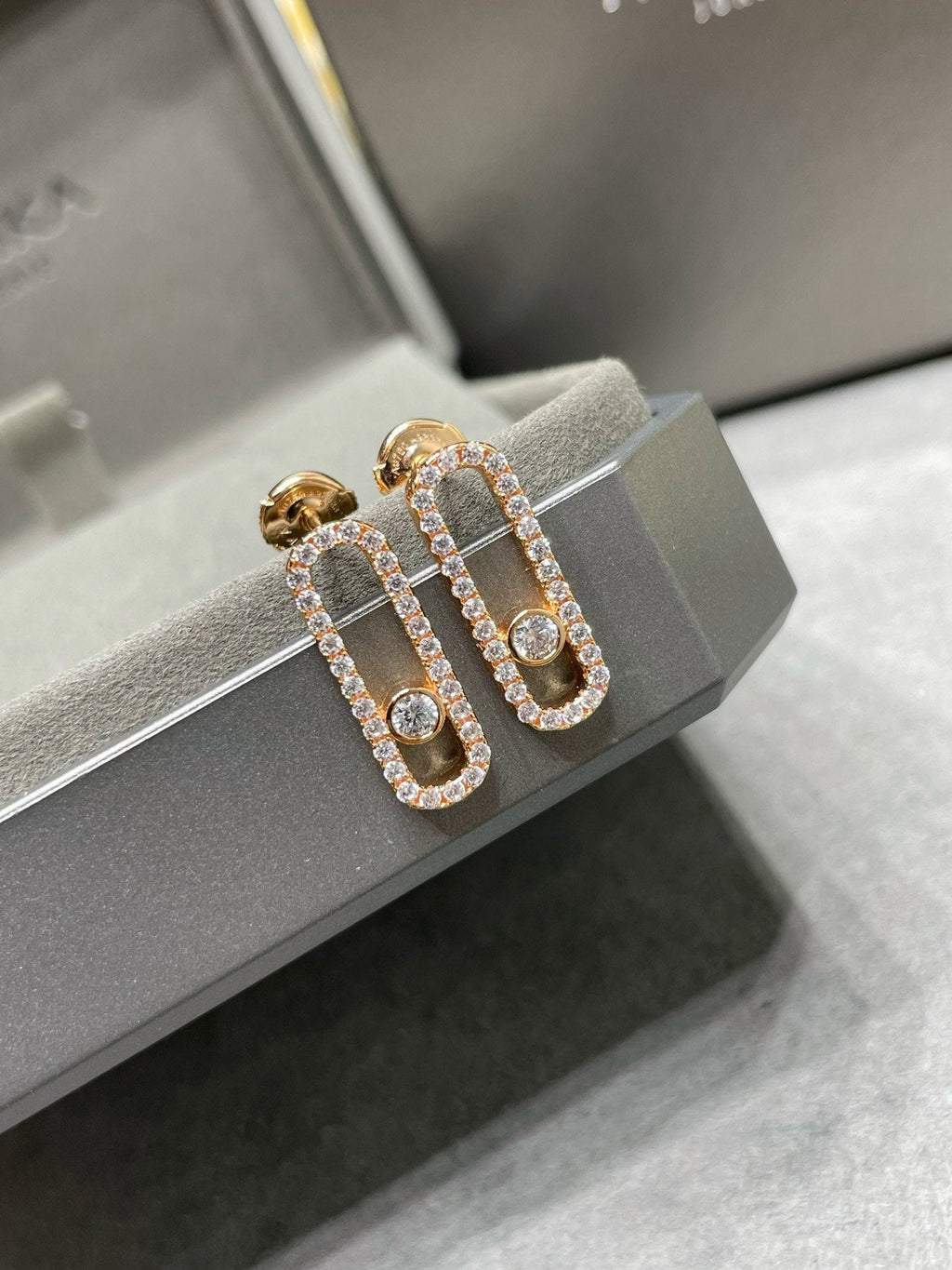 [Aura ] MOVE UNO STUD DIAMOND PAVED EARRINGS