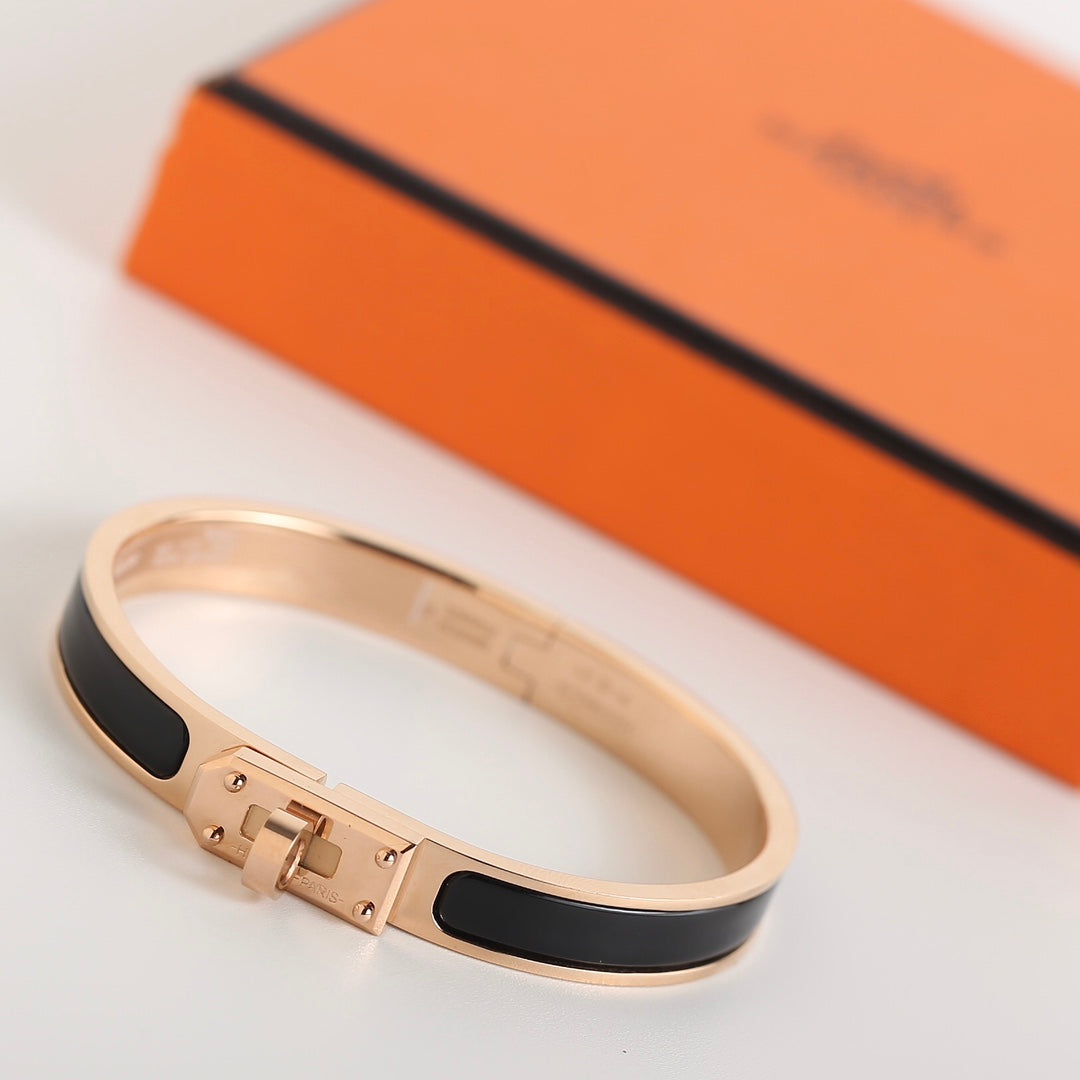 Aura HM KELLY BLACK BRACELET
