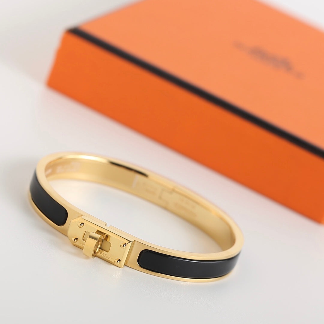 Aura HM KELLY BLACK BRACELET