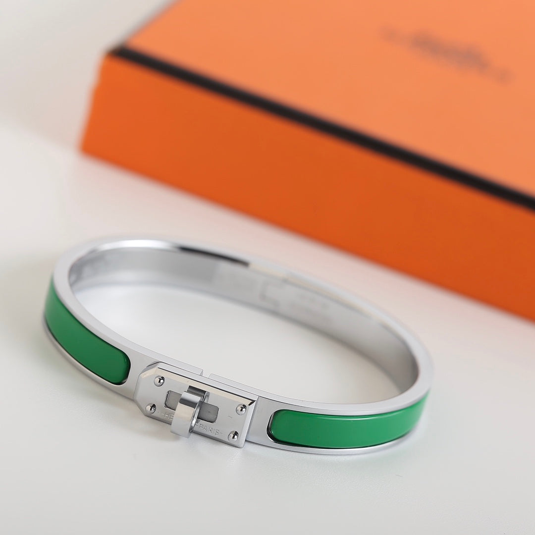 Aura HM KELLY GREEN BRACELET
