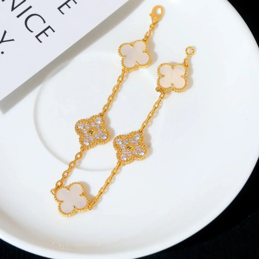 [Aura ]New CLOVER WHITE PEARL MOP 5 MOTIF BRACELET COLLECTION