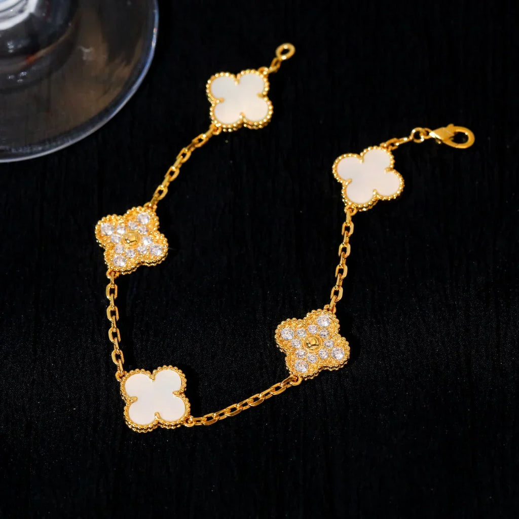 [Aura ]New CLOVER WHITE PEARL MOP 5 MOTIF BRACELET COLLECTION