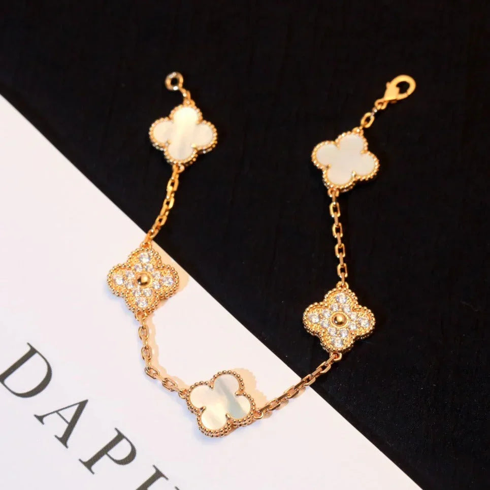 [Aura ]New CLOVER WHITE PEARL MOP 5 MOTIF BRACELET COLLECTION