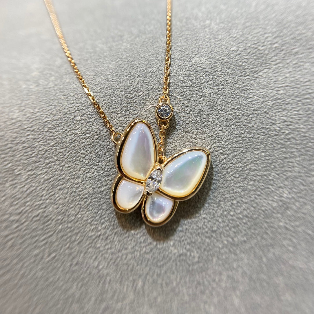 Aura BUTTERFLY MOP DIAMOND NECKLACE