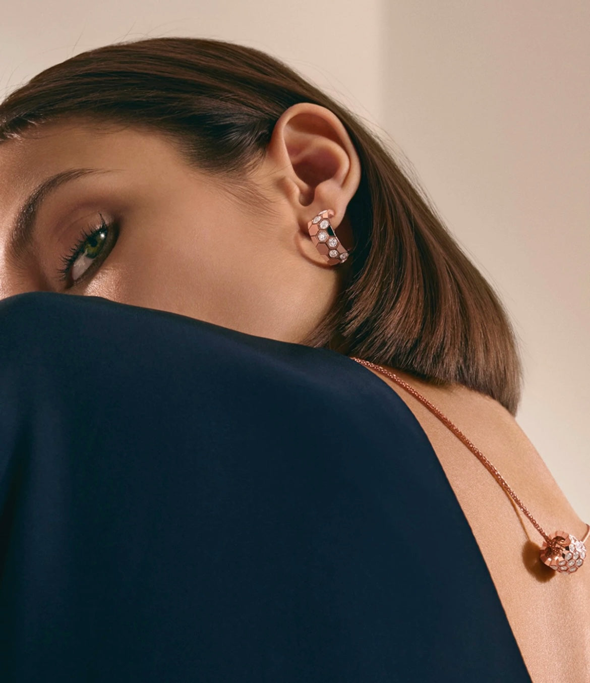 Aura BEE LOVE DIAMOND HOOP EARRINGS