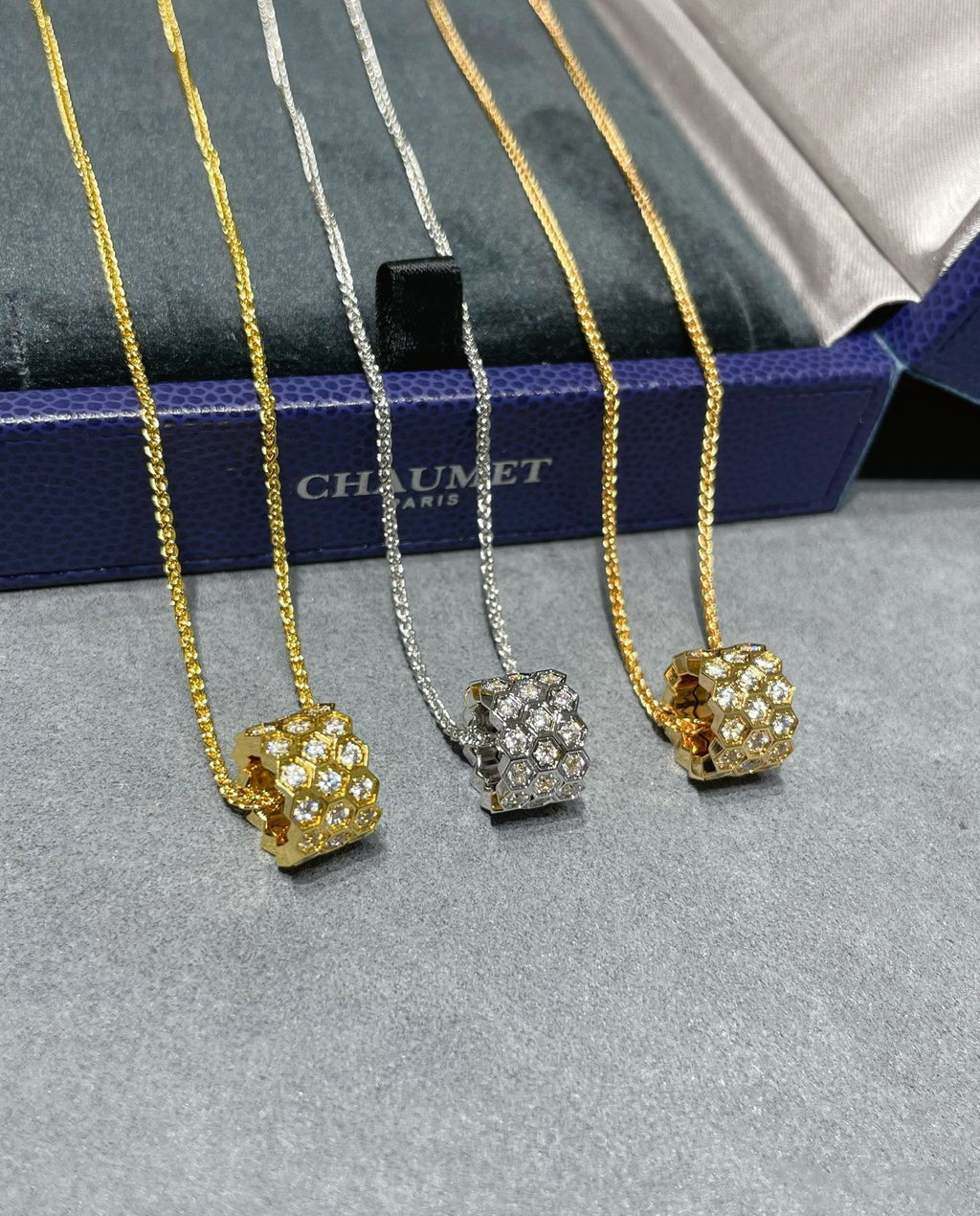 Aura BEE LOVE DIAMOND PAVED 3 ROW NECKLACE
