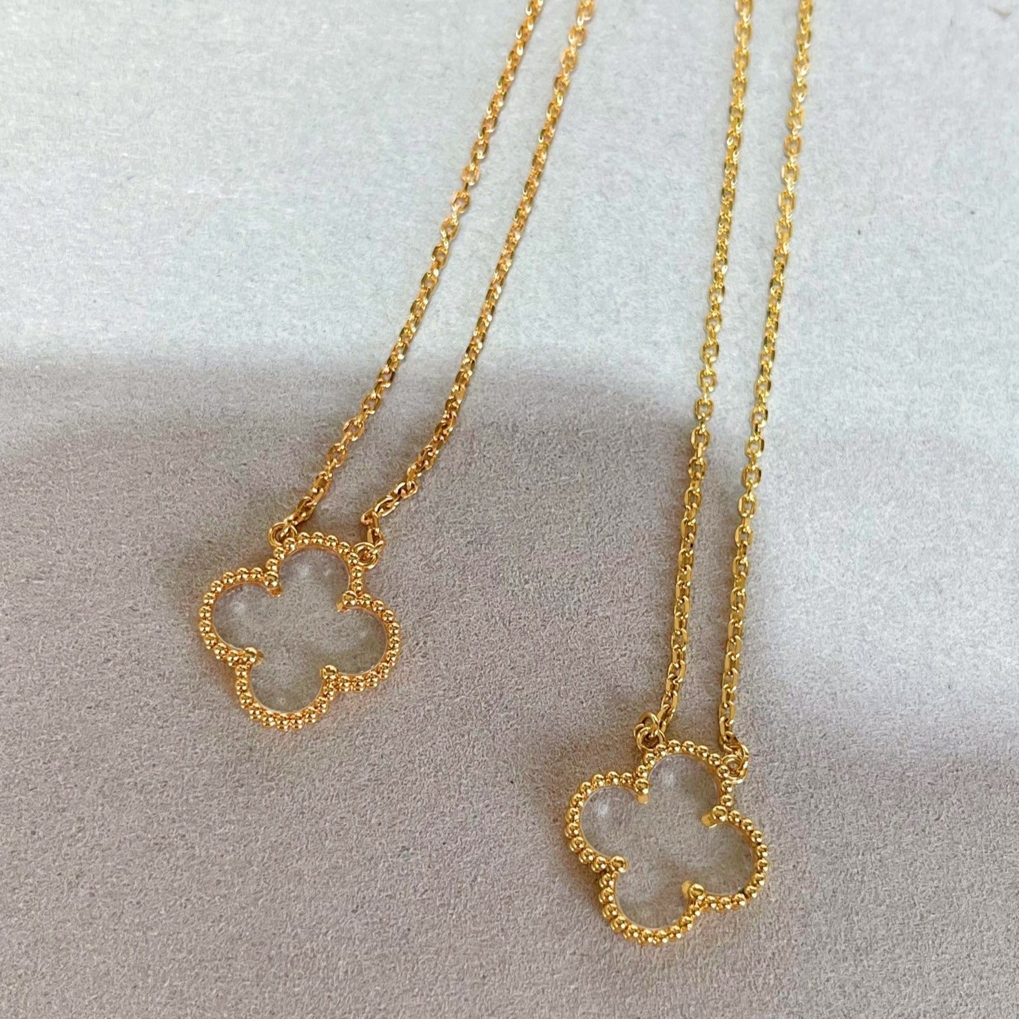 Aura CLOVER ROCK CRYSTAL ROSE GOLD NECKLACE