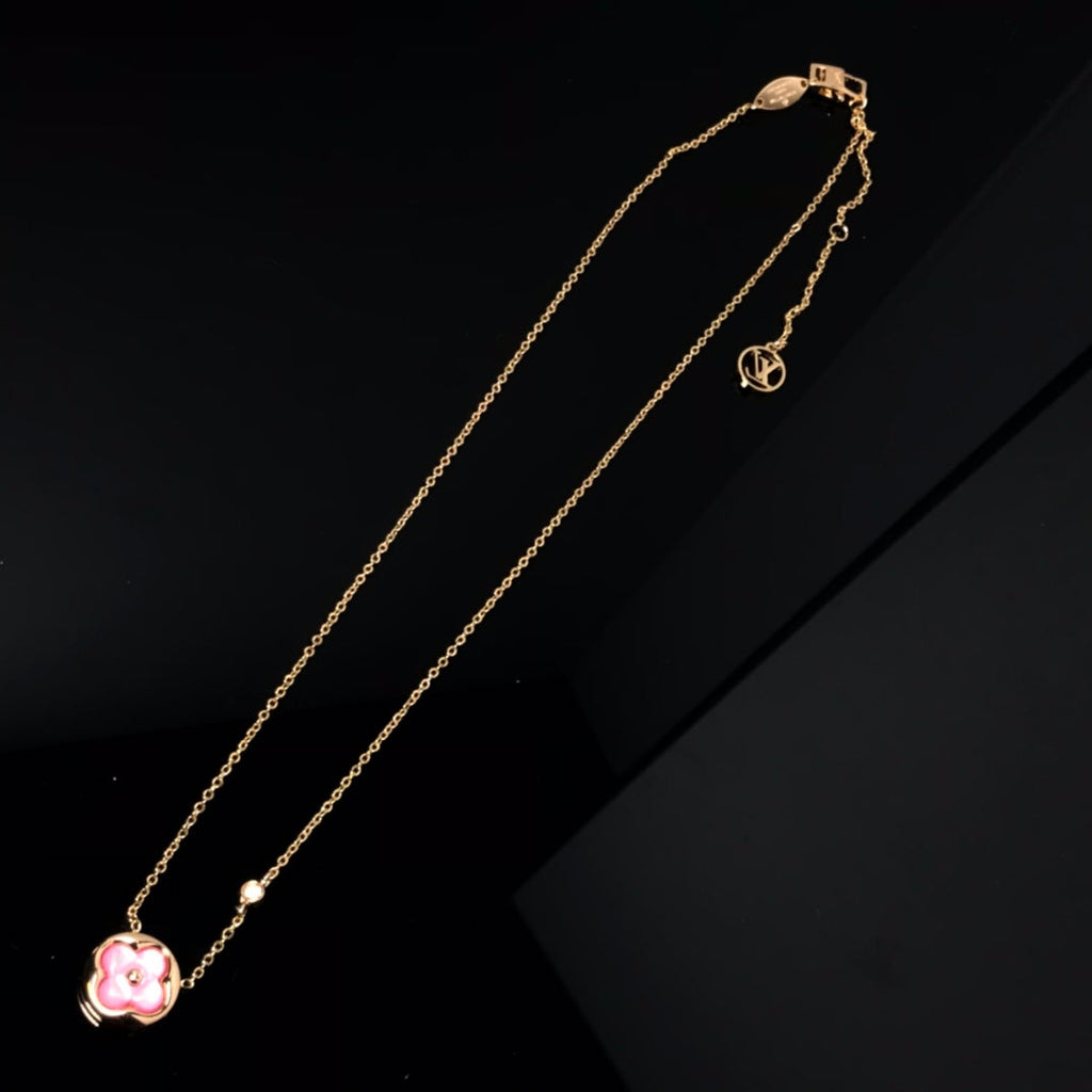 Aura COLOR BLOSSOM PINK MOP SUN GOLD NECKLACE
