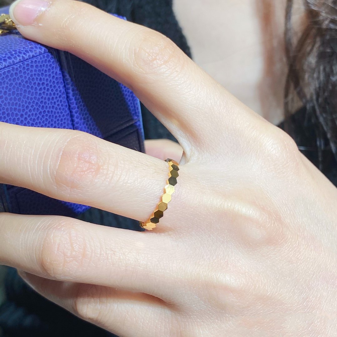 Aura BEE LOVE SMALL RING