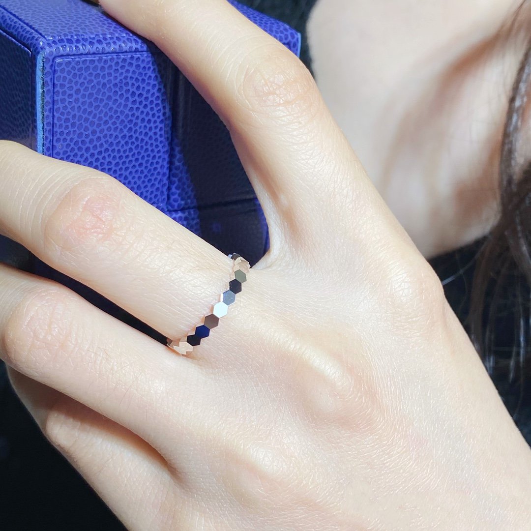 Aura BEE LOVE SMALL RING