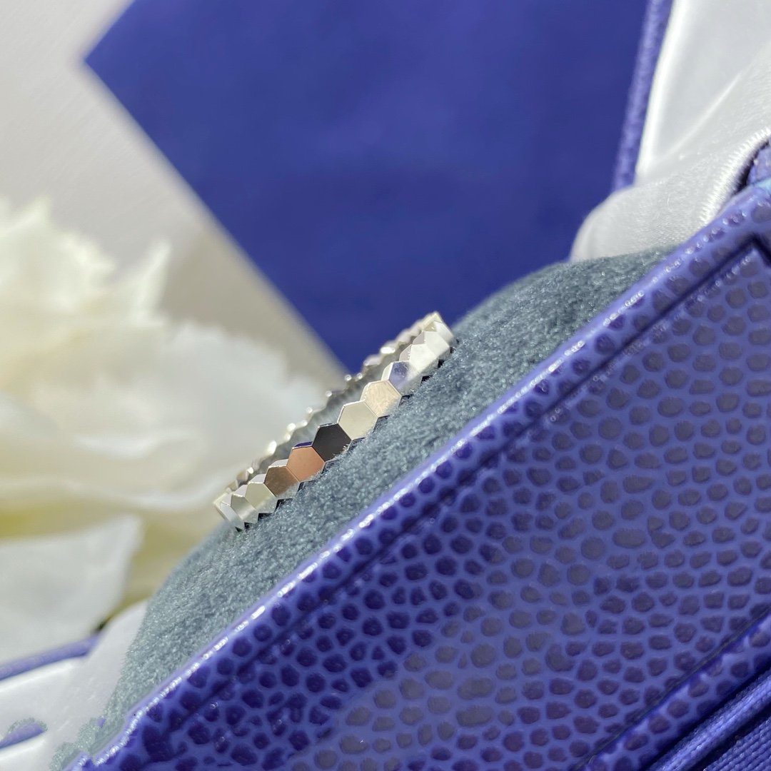 Aura BEE LOVE SMALL RING