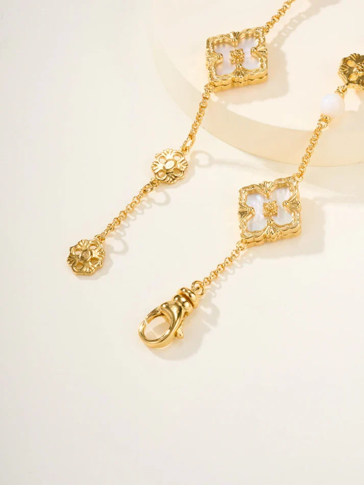 [Aura]B.C.L ENAMELED Three-Flower Bracelet£¨Trumpet)