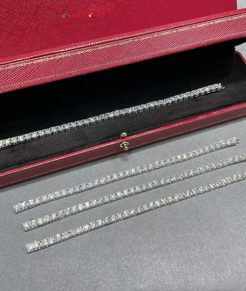 [Aura ]TENNISARMABND MIT VOLLSTÄNDIGER DIAMANTAUSSTATTUNG