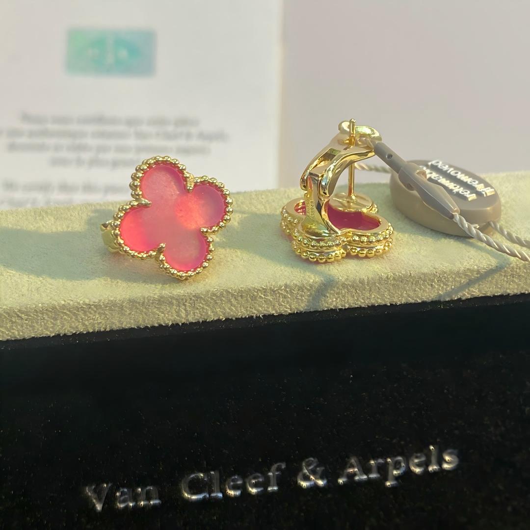 [⭐Aura]NEW CLOVER 15MM PINK ENAMEL STUD EARRINGS