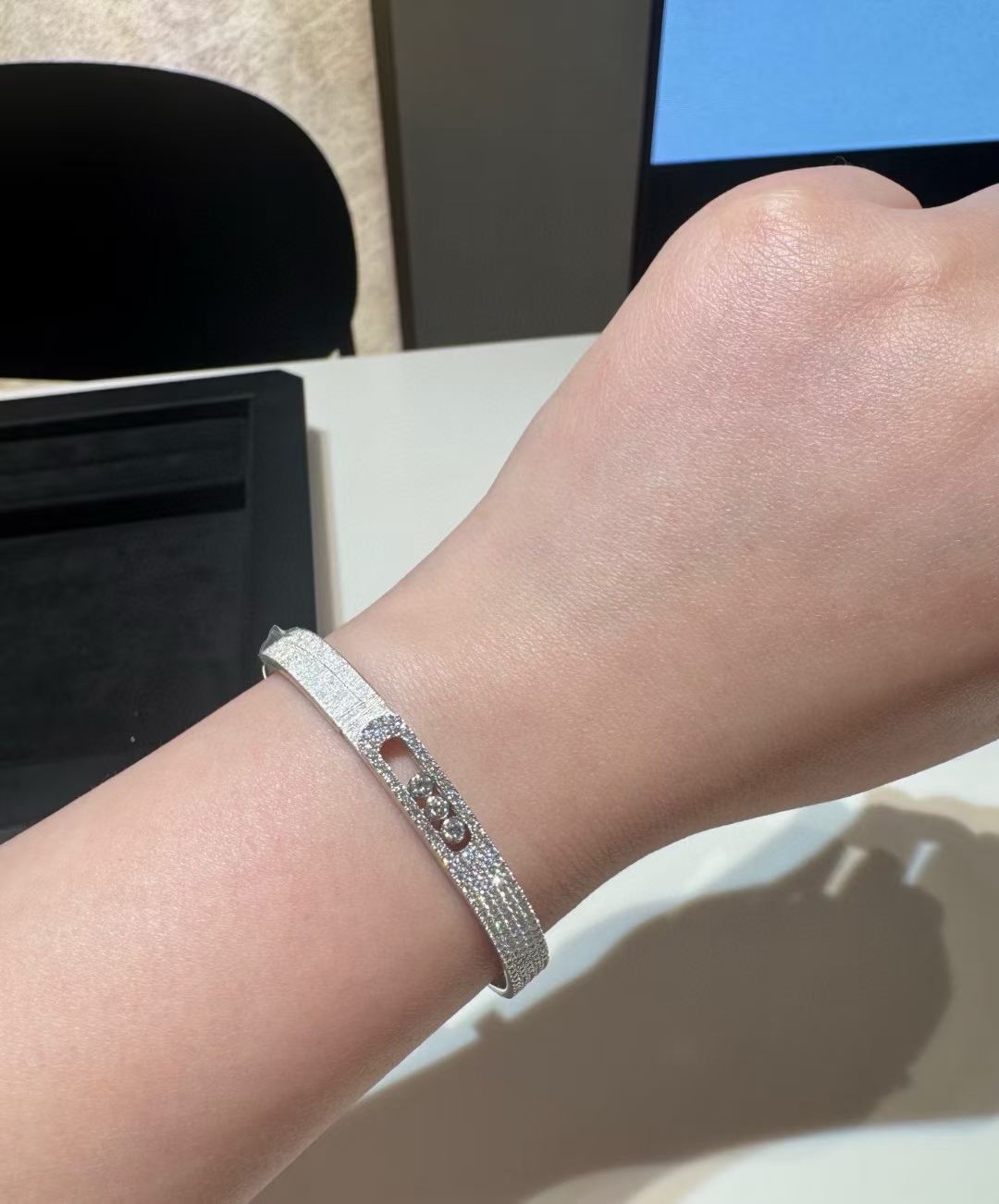 [Aura ] 2026 BRAND-NEW FROSTED BRACELET WITH DIAMONDS THREE COLORS