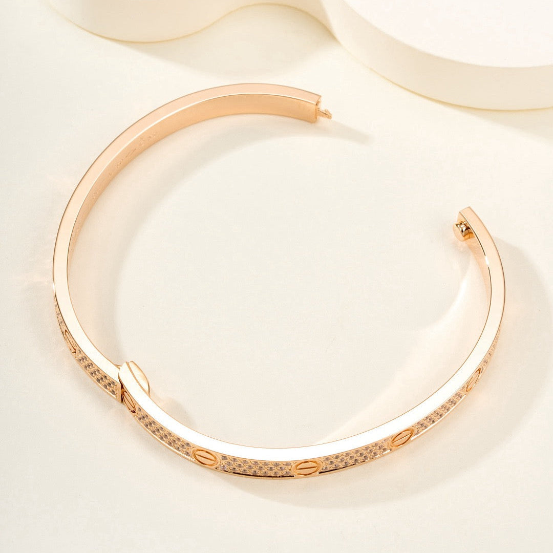 Aura LOVE BRACELET 4.8MM DIAMOND-PAVED
