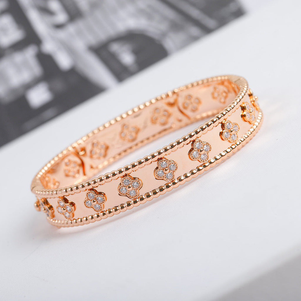 Aura CLOVER BRACELET 8MM DIAMONDS