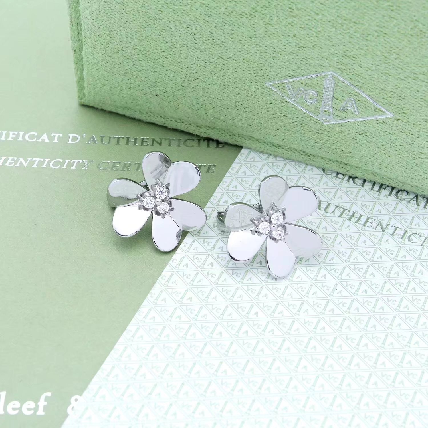 Aura FRIVOLE EARRINGS- LARGE MODEL