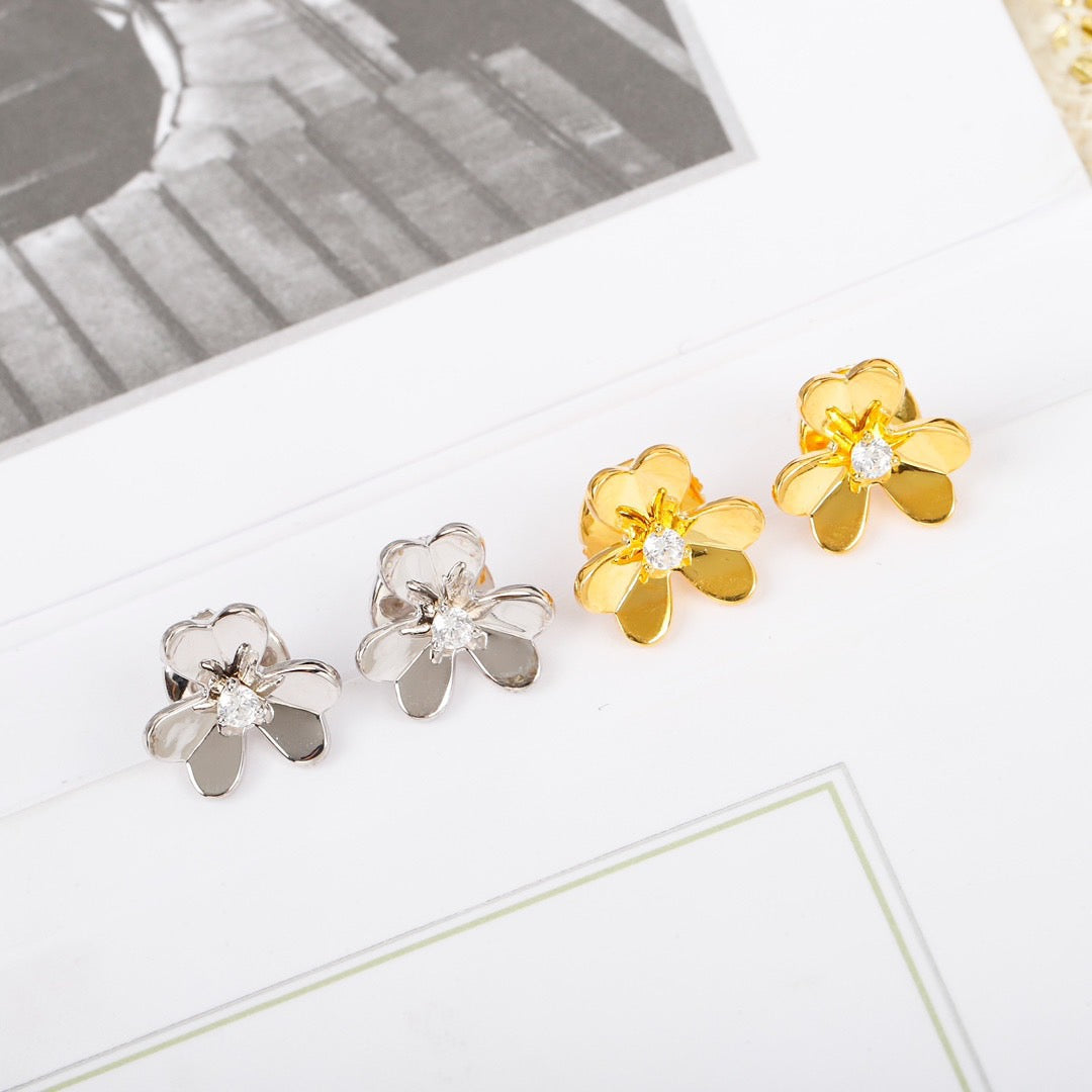 Aura FRIVOLE MINI FLOWER EARRINGS