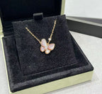 [Aura ] BUTTERFLY PINK MOTHER-OF-PEARL DIAMOND NECKLACE