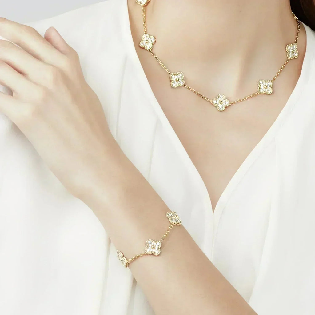 [Aura ] New  CLOVER 5 MOTIF FULL DIAMOND BRACELET COLLECTION