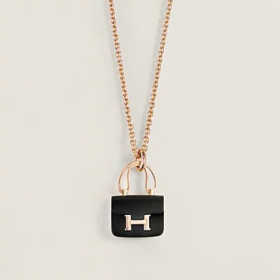 Aura WOMEN'S HM AMULETTES CONSTANCE PENDANT NECKLACE