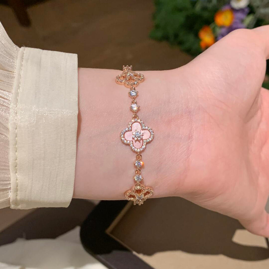 Aura CLOVER 5 MOTIF PINK BLUE RED WHITE BRACELET