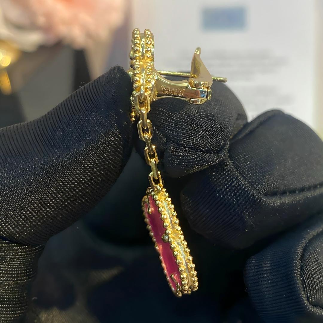 [⭐Aura]NEW CLOVER 2 MOTIF PINK ENAMEL EARRINGS