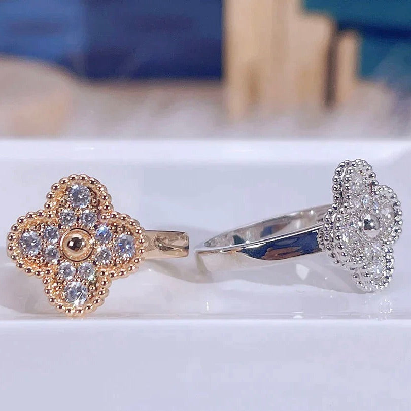 Aura CLOVER DIAMOND RING