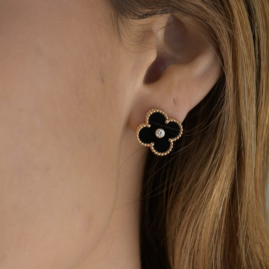 Aura CLOVER MEDIUM 1 MOTIFS ONYX DIAMOND EARRINGS