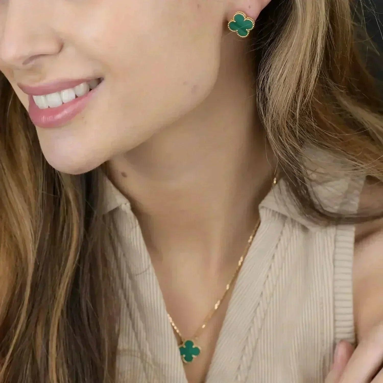 Aura CLOVER MINI 9.5MM MALACHITE  EARRINGS
