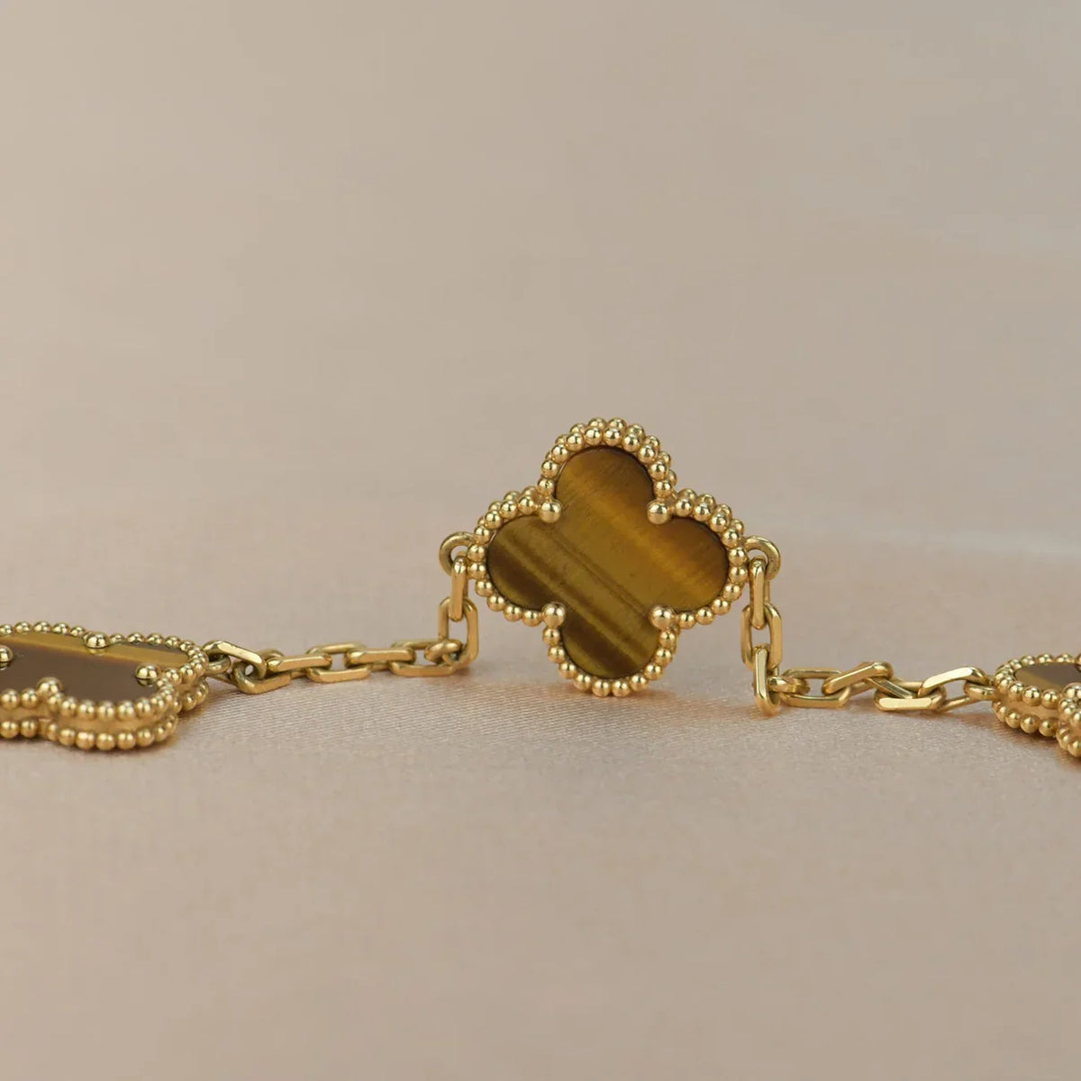 [Aura ]Neue CLOVER 5 MOTIVE TIGER EYE ARMBAND KOLLEKTION