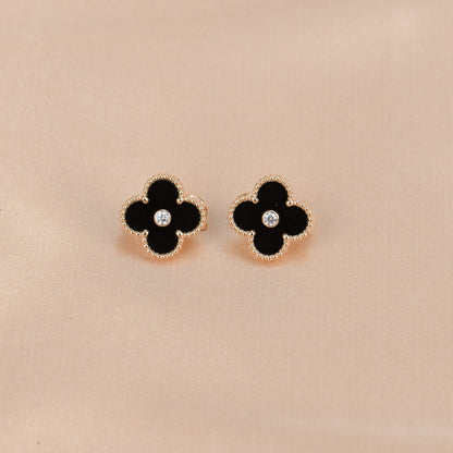 [⭐Aura ]CLOVER MEDIUM 1 MOTIFS ONYX DIAMOND EARRINGS
