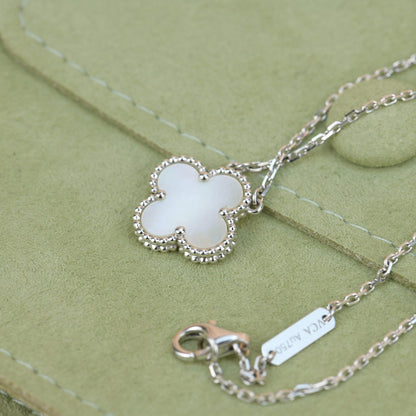 Aura CLOVER 15MM WEISS PERLMUTT SILBER