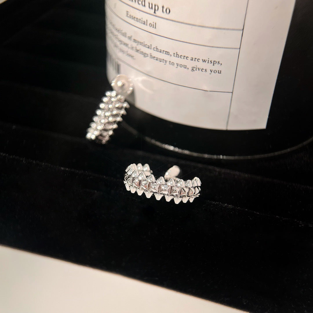 Aura CLASH SMALL HOOP EARRINGS