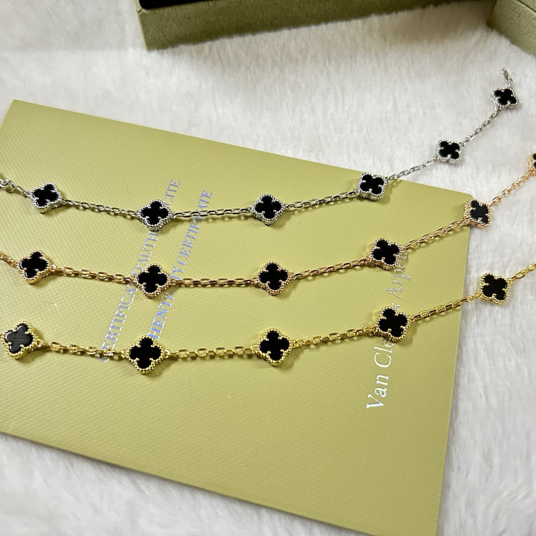 [Aura ]CLOVER 6 MOTIV ONYX ARMBAND