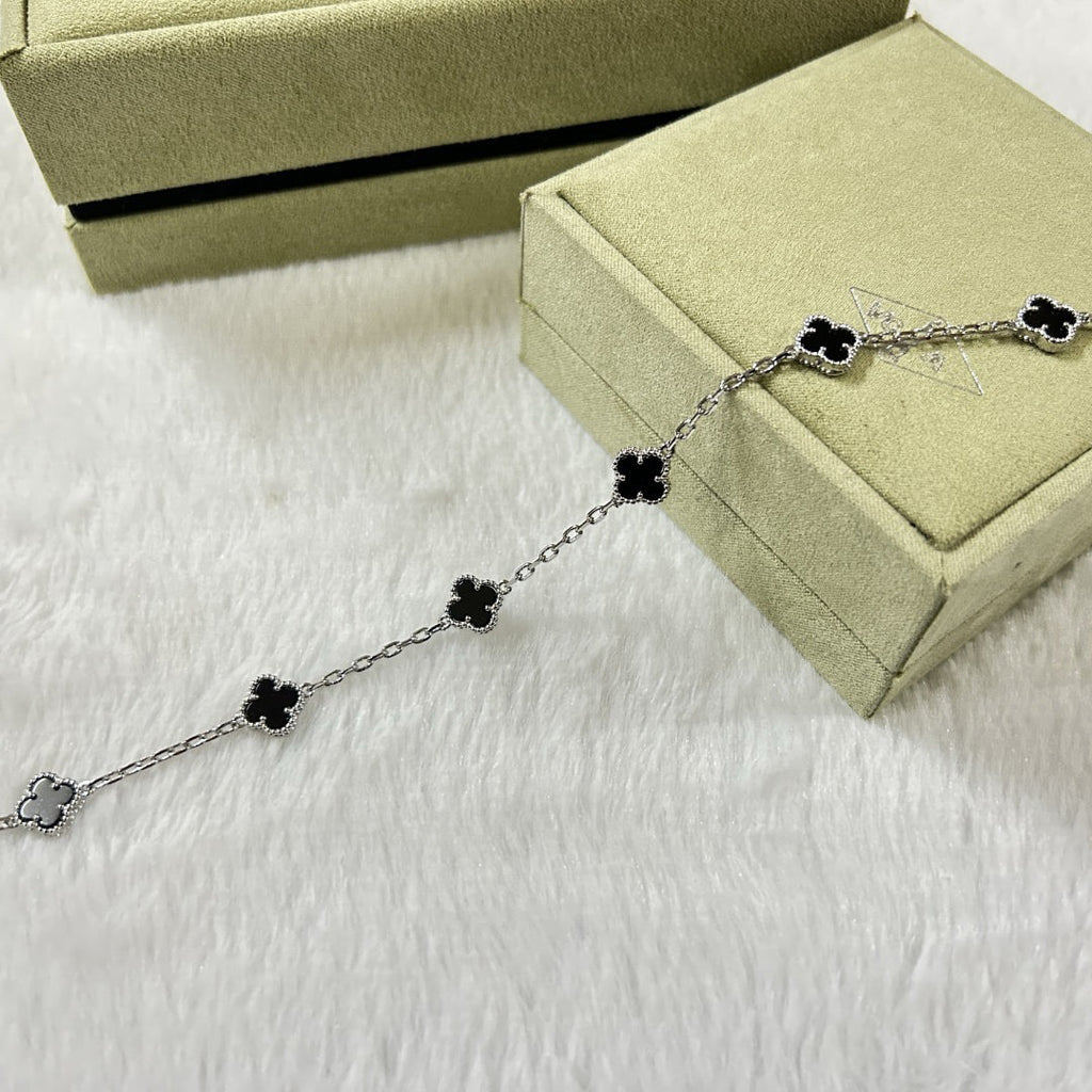 [Aura ]CLOVER 6 MOTIF  ONYXS BRACELET