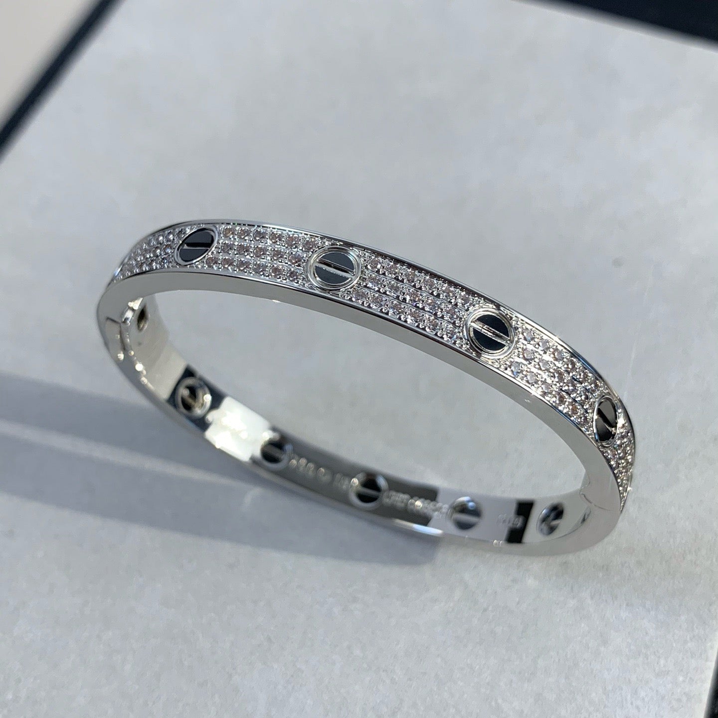 Aura LOVE BRACELET 6.1MM DIAMOND-PAVED CERAMIC