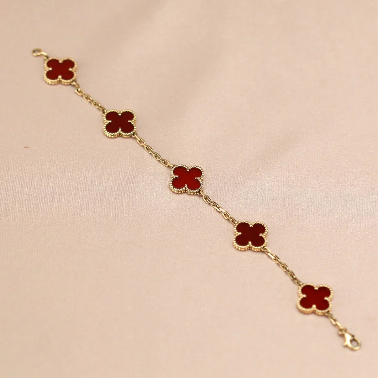 [Aura ]New  CLOVER 5 MOTIF RED CORNELIAN BRACELET COLLECTION