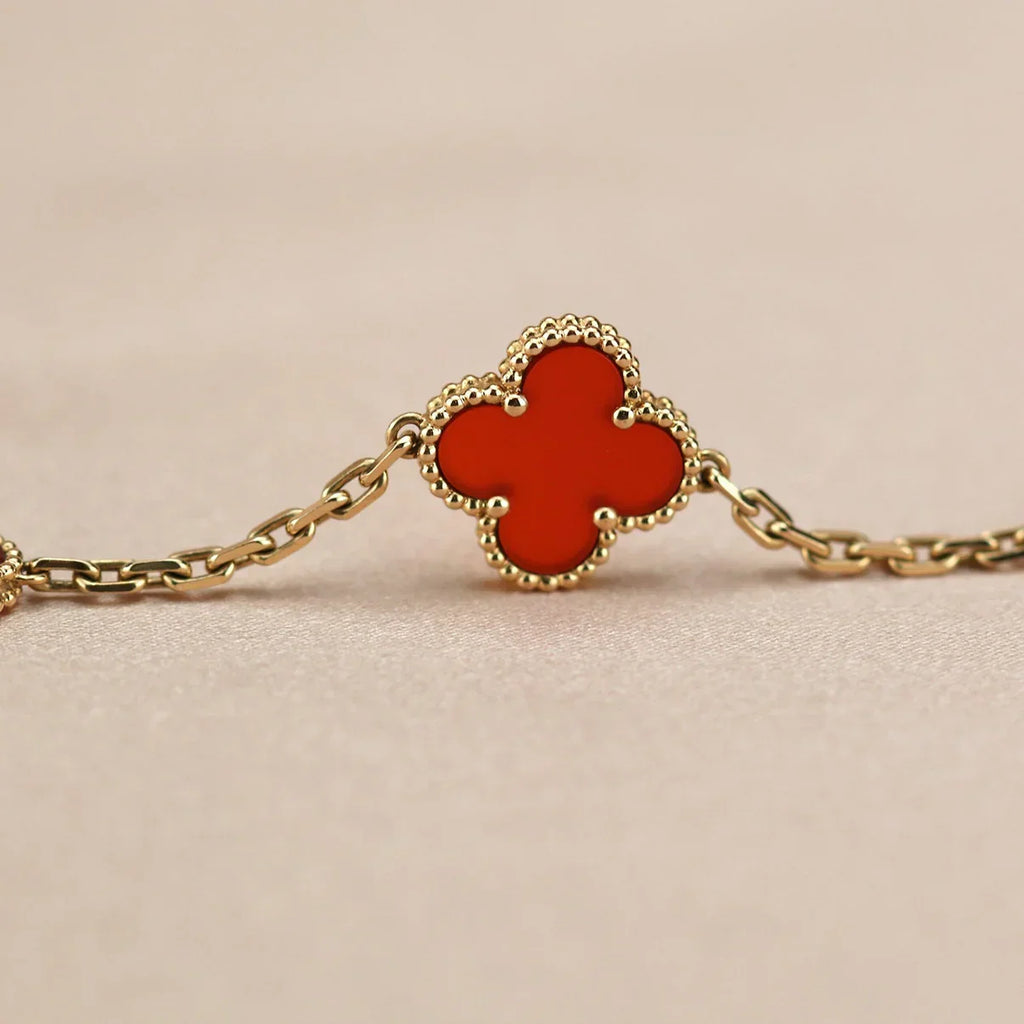 [Aura ]New  CLOVER 5 MOTIF RED CORNELIAN BRACELET COLLECTION