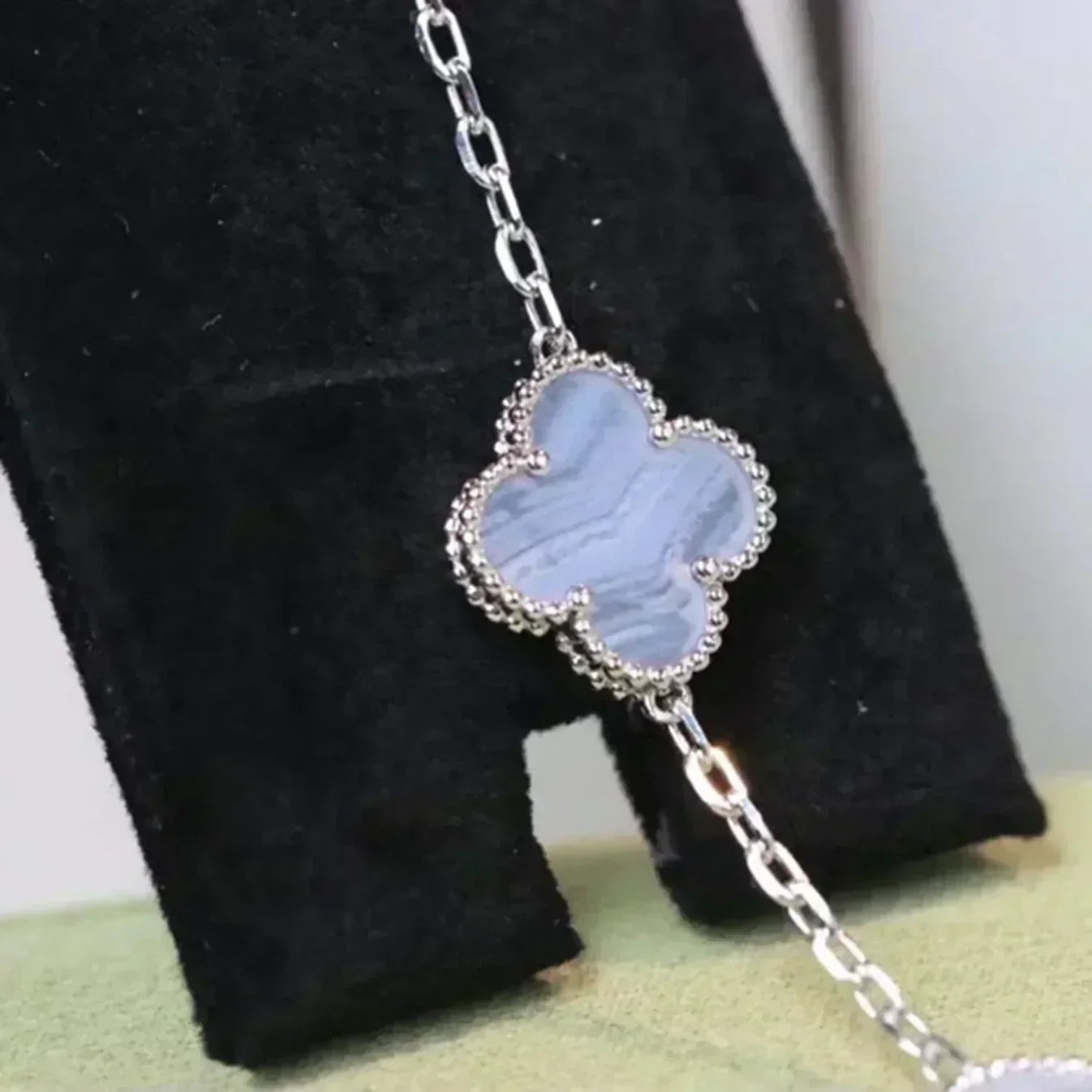 [Aura ]Neue KLEE 5 MOTIV LILA CHALZEDON ARMBAND KOLLEKTION