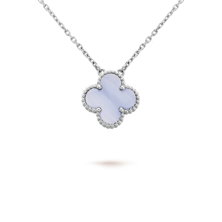 [⭐Aura ]CLOVER 15MM BLUE CHALCEDONY NECKLACE SILVER