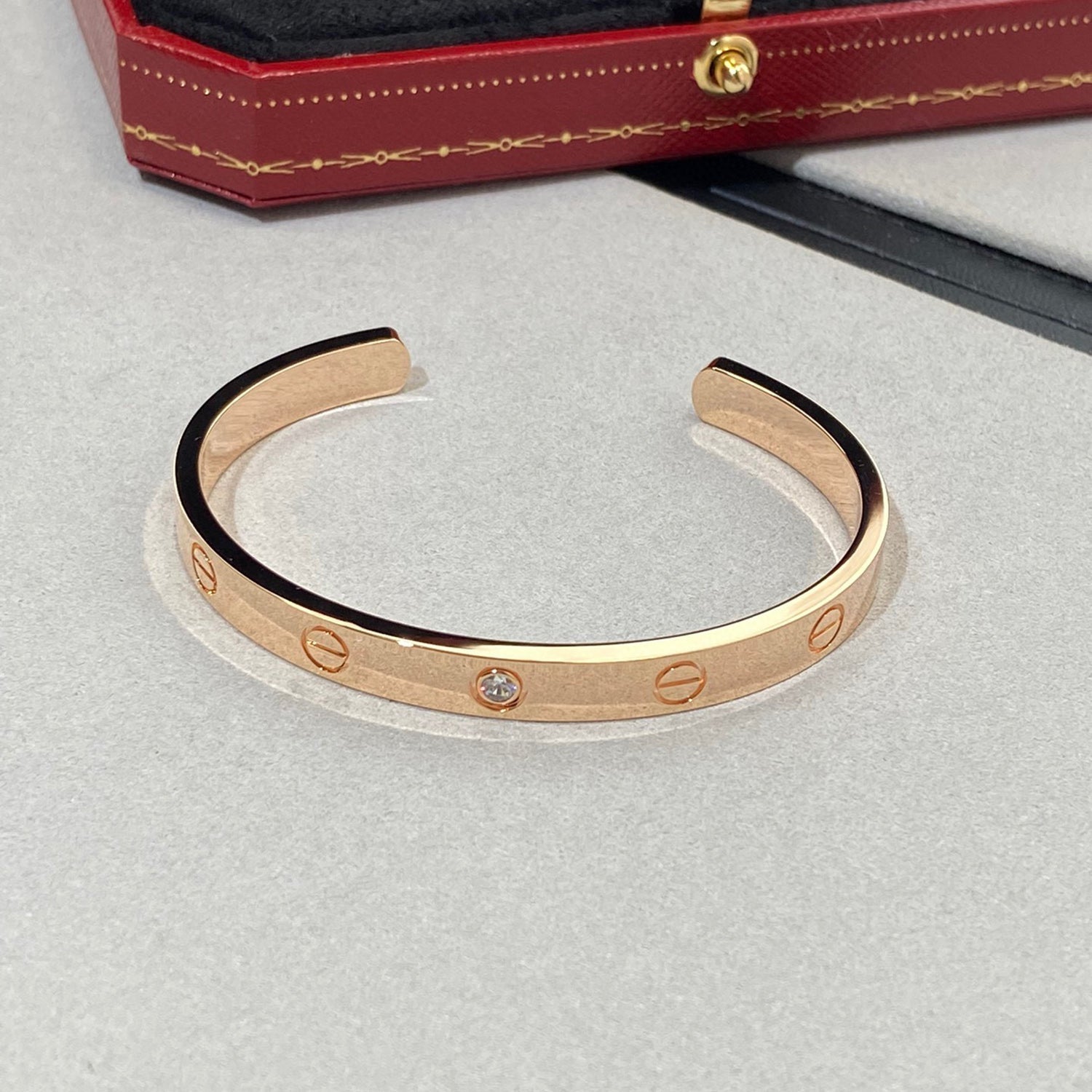 Aura LOVE BRACELET 6.1MM 1 DIAMOND OPEN CUFF