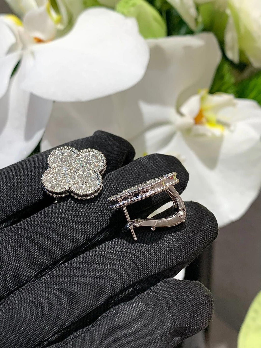 [Aura ] CLOVER 20MM MOTIFS DIAMOND STUD EARRINGS SILVER