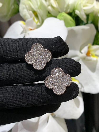 [⭐Aura ] CLOVER 20MM MOTIFS DIAMOND STUD EARRINGS SILVER